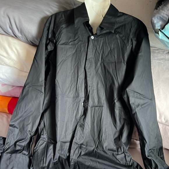 Alexander McQueen - Picture 1 of 8